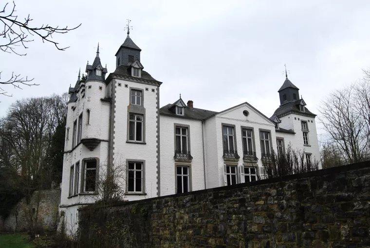 Château de Thozée à Mettet