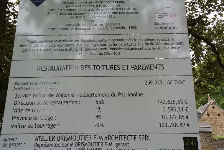 Restauration d'un magnifique château à Tihange